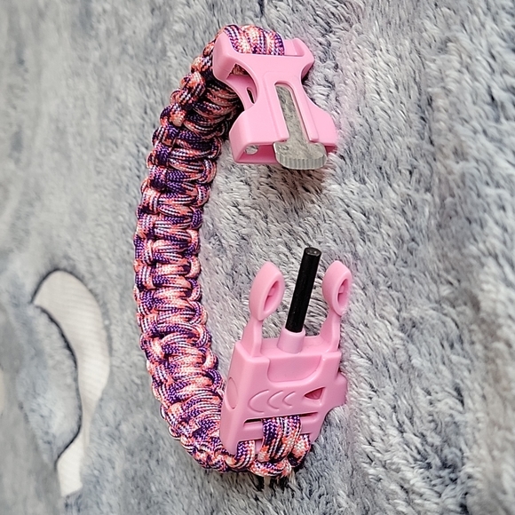 Women's Pink/Purple Paracord Bracelet w/ Ferro Rod - Picture 1 of 4